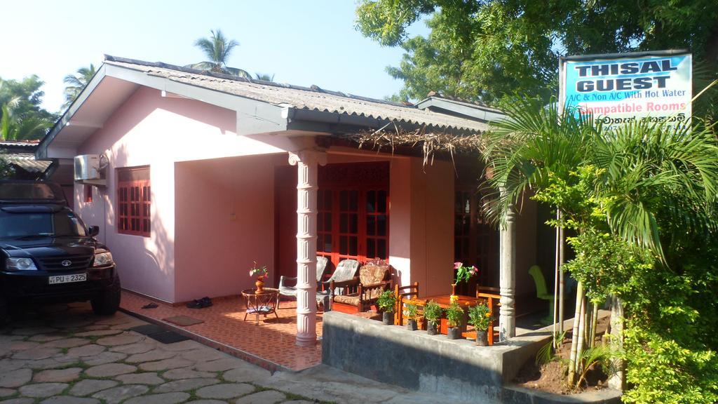 Thisal Guest House Polonnaruwa Eksteriør billede